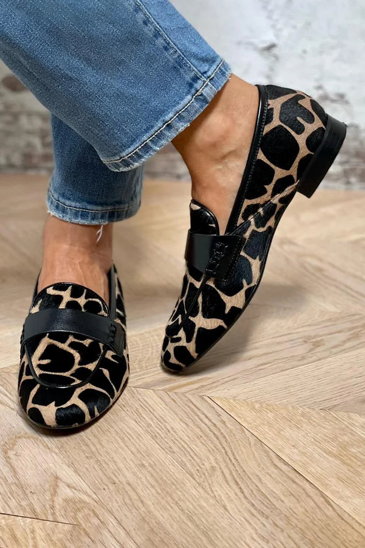 Daphne | Mocasín con Estampado Animal y Detalles Elegantes