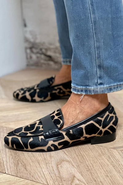 Daphne | Mocasín con Estampado Animal y Detalles Elegantes
