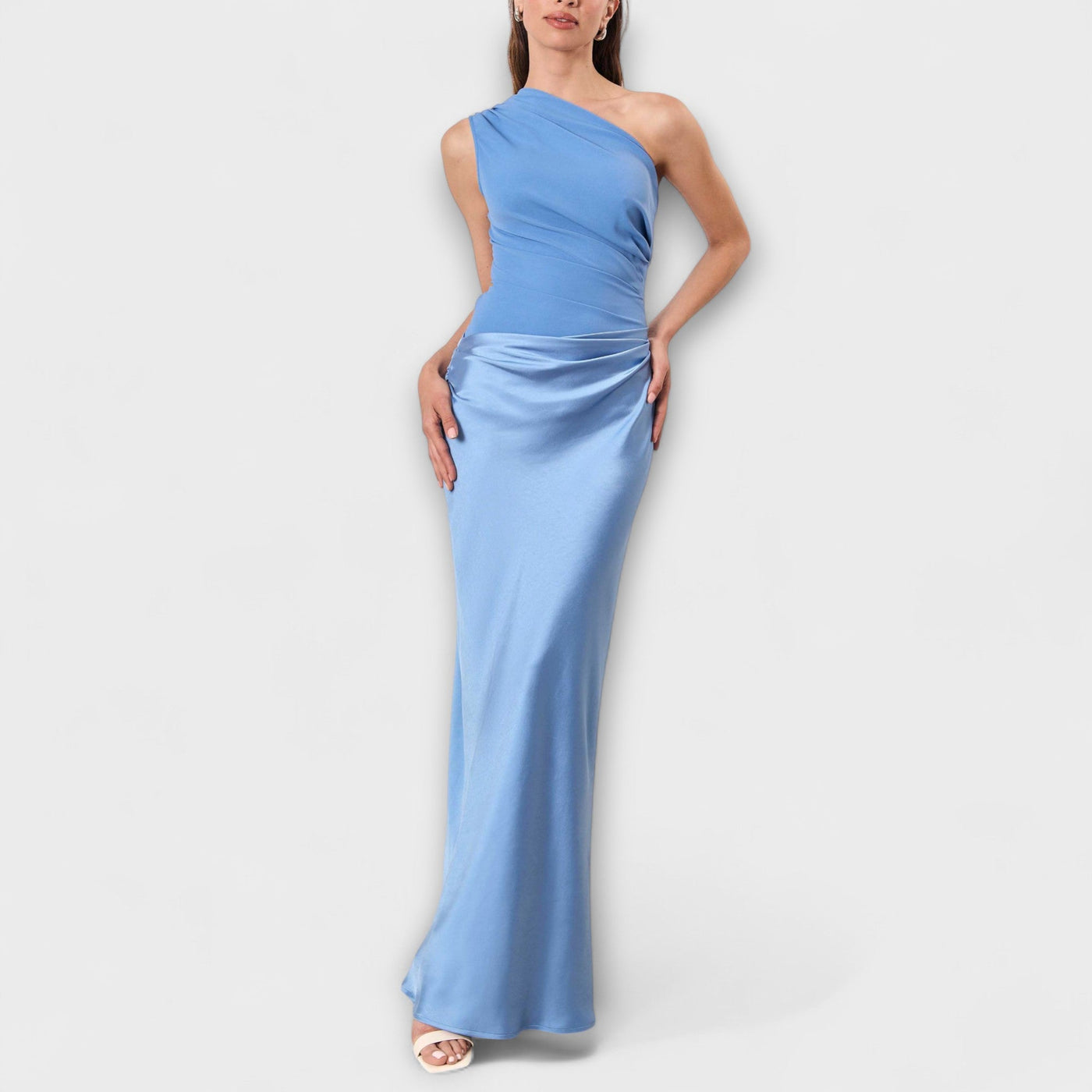 Elegante Vestido Maxi Plisado de Un Hombro
